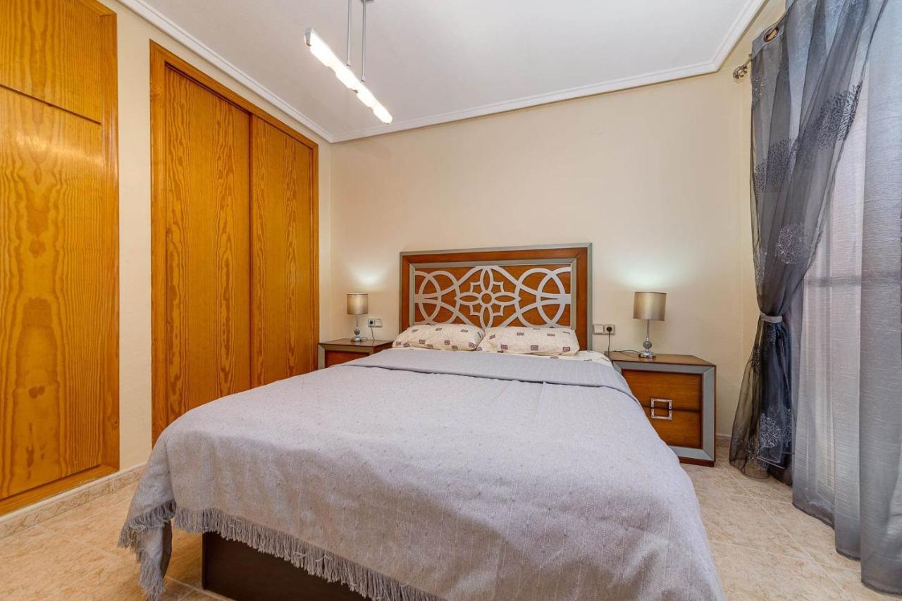Cozy Appartment Torrevieja At Irina Dış mekan fotoğraf