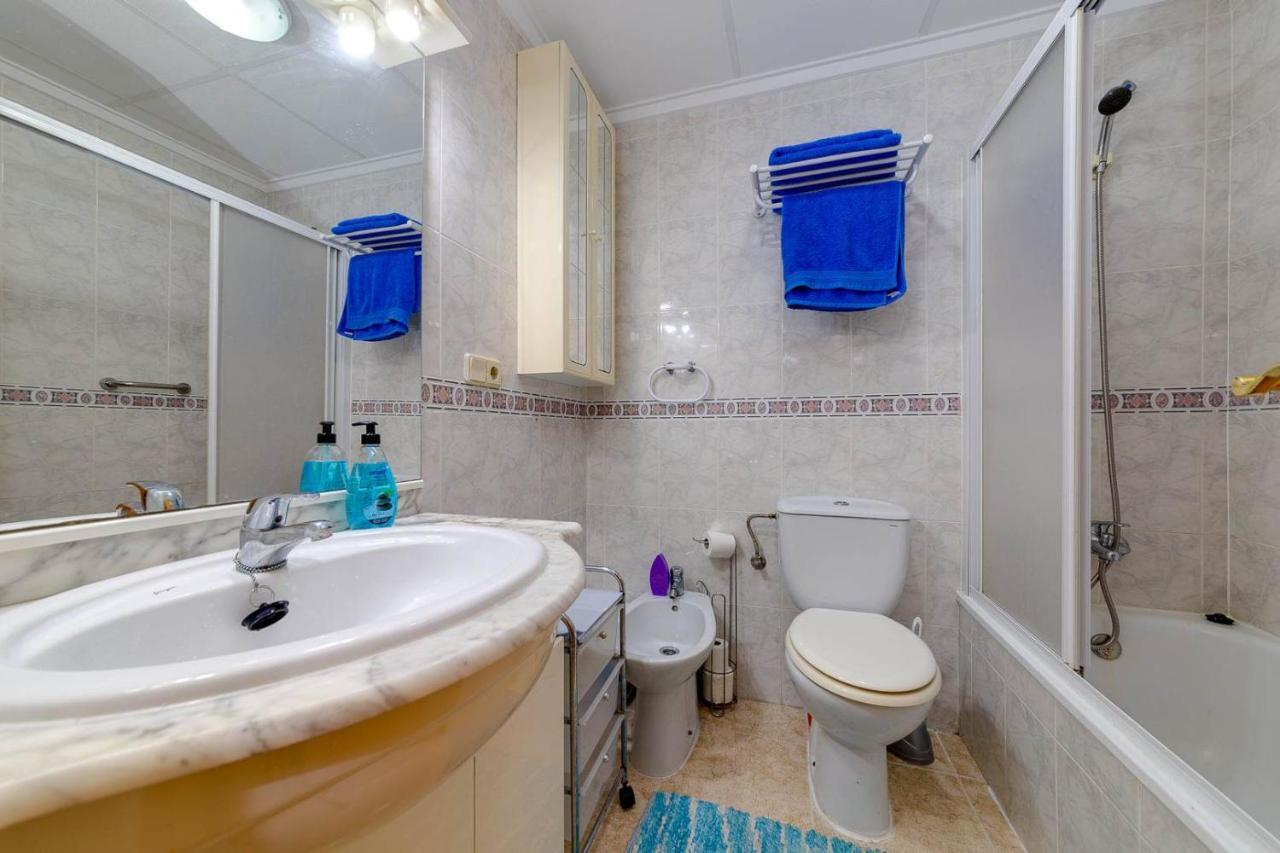 Cozy Appartment Torrevieja At Irina Dış mekan fotoğraf
