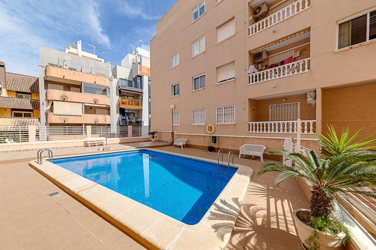 Cozy Appartment Torrevieja At Irina Dış mekan fotoğraf